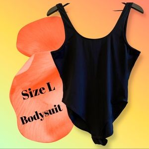 🥭Old Navy Bodysuit Size L🥭